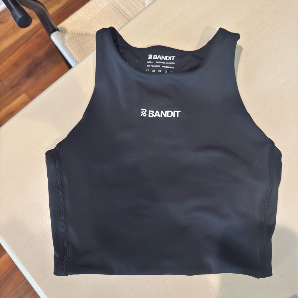 Bandit black crop